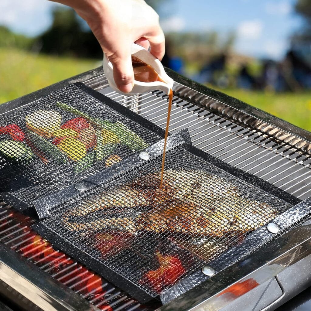1 PCS BBQ Mesh Grill Bags for Outdoor Grill, Non-Stick Barbecue Bags Reusable for Charcoal Gas Electric Grills Smokers BBQ Veggie Grill Bags for Cooking Vegetables Grilling Bag Pouches Heat-Resistant