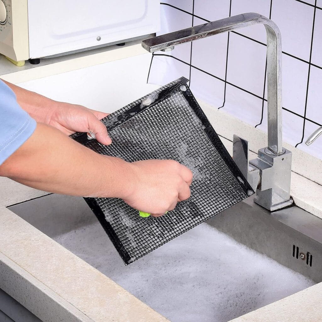 1 PCS BBQ Mesh Grill Bags for Outdoor Grill, Non-Stick Barbecue Bags Reusable for Charcoal Gas Electric Grills Smokers BBQ Veggie Grill Bags for Cooking Vegetables Grilling Bag Pouches Heat-Resistant