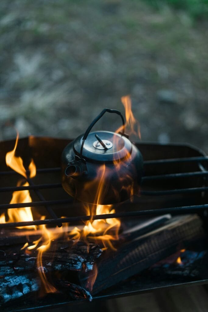 Are There Any Must-have Grill Cooking Utensils For Picnics?