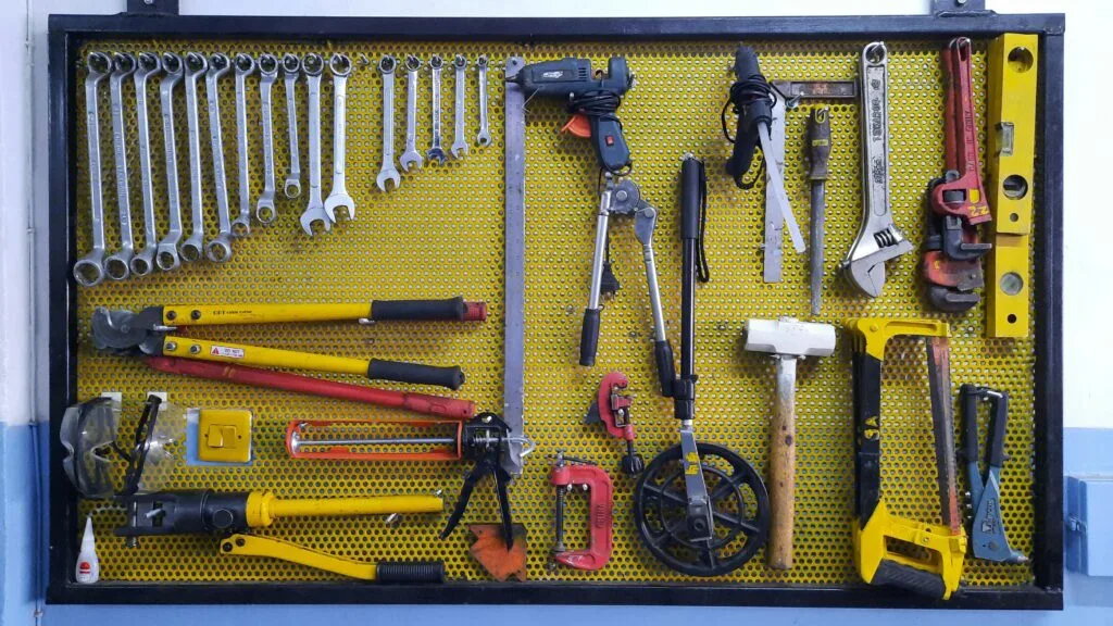 What Should Be In A Grill Tool Set?
